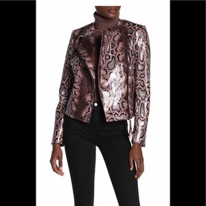 Faux leather 🐍 snake print moto jacket 🧥